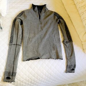 like new FREE PEOPLE Movement Quarterzip Pull Over